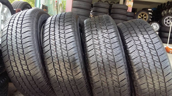 ขายล้อแม็กป้ายแดง fortuner 18" ยางปี17 สนใจติดต่อร้าน ก.เจริญการยางครับ 081-3747940 ขายล้อแม็กป้ายแดง fortuner 18" ยางปี17 สนใจติดต่อร้าน ก.เจริญการยางครับ 081-3747940