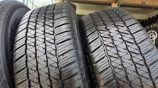 ขายล้อแม็กป้ายแดง fortuner 18" ยางปี17 สนใจติดต่อร้าน ก.เจริญการยางครับ 081-3747940 ขายล้อแม็กป้ายแดง fortuner 18" ยางปี17 สนใจติดต่อร้าน ก.เจริญการยางครับ 081-3747940