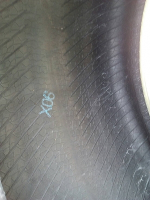 265/35R18   PIRELLI PZERO Made in GERMANY  ปี14 มี  1 เส้น  tel. 081-427-3941