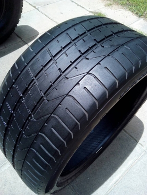 265/35R18   PIRELLI PZERO Made in GERMANY  ปี14 มี  1 เส้น  tel. 081-427-3941