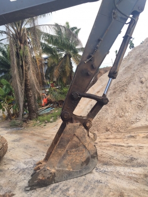 ขายรถแบคโฮ VOLVO EC210BLC กล่องไฟ หน้าจอไม่มี พร้อมใช้ สนใจโทร 081-970-1072