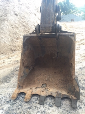 ขายรถแบคโฮ VOLVO EC210BLC กล่องไฟ หน้าจอไม่มี พร้อมใช้ สนใจโทร 081-970-1072