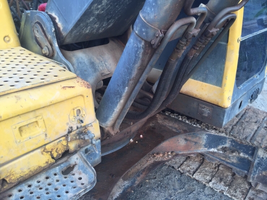 ขายรถแบคโฮ VOLVO EC210BLC กล่องไฟ หน้าจอไม่มี พร้อมใช้ สนใจโทร 081-970-1072