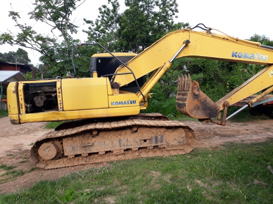 ขายด่วน KOMATSU PC200-7 สภาพพรัอมใช้งาน เครื่องปั้มดี โซ่ช่วงล่างหนา เอวขยับ ไฟฟ้าสมบูรณ์ บูมอามสวย แอร์เย็น เครื่องปั้มพร้อมทำงาน เอกสารใบแจ้งจำหน่าย สนใจสอบถาม 093-0764943  088-3223272 k ตั้ม