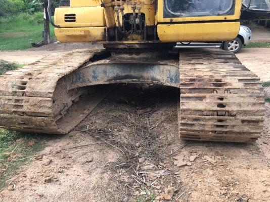 ขายด่วน KOMATSU PC200-7 สภาพพรัอมใช้งาน เครื่องปั้มดี โซ่ช่วงล่างหนา เอวขยับ ไฟฟ้าสมบูรณ์ บูมอามสวย แอร์เย็น เครื่องปั้มพร้อมทำงาน เอกสารใบแจ้งจำหน่าย สนใจสอบถาม 093-0764943  088-3223272 k ตั้ม