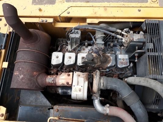 ขายด่วน KOMATSU PC200-7 สภาพพรัอมใช้งาน เครื่องปั้มดี โซ่ช่วงล่างหนา เอวขยับ ไฟฟ้าสมบูรณ์ บูมอามสวย แอร์เย็น เครื่องปั้มพร้อมทำงาน เอกสารใบแจ้งจำหน่าย สนใจสอบถาม 093-0764943  088-3223272 k ตั้ม