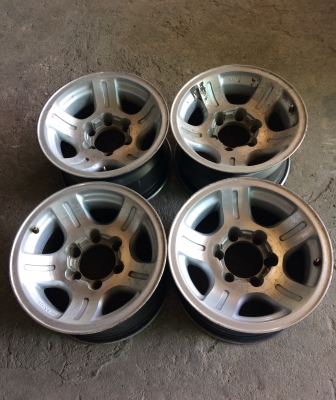4 วง 3000 ล้อ INFINITY 15x8.5 ลบ 5