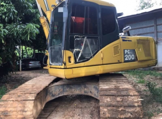 ขายด่วน 965,000 บาท KOMATSU PC 200-7 รถสวยสุดยอดเร็ว ทำงานไม่โหลด เครื่องดี ปั้มแรง โช่หนา เอวขยับ ไฟฟ้าครบ (เอกสารแจ้งจำหน่าย )  รถอยู่ จ.ร้อยเอ็ด โทร 093-3376797 อ๊อฟ 101 ไอดีไลน์ ja5657