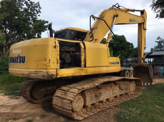 ขายด่วน 965,000 บาท KOMATSU PC 200-7 รถสวยสุดยอดเร็ว ทำงานไม่โหลด เครื่องดี ปั้มแรง โช่หนา เอวขยับ ไฟฟ้าครบ (เอกสารแจ้งจำหน่าย )  รถอยู่ จ.ร้อยเอ็ด โทร 093-3376797 อ๊อฟ 101 ไอดีไลน์ ja5657