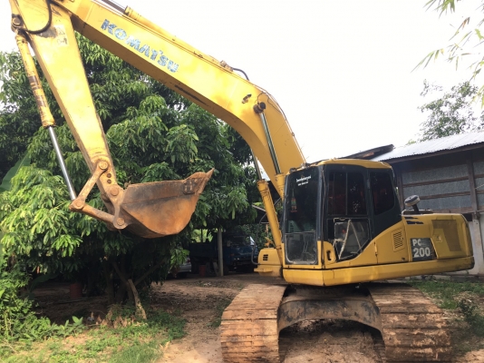 ขายด่วน 965,000 บาท KOMATSU PC 200-7 รถสวยสุดยอดเร็ว ทำงานไม่โหลด เครื่องดี ปั้มแรง โช่หนา เอวขยับ ไฟฟ้าครบ (เอกสารแจ้งจำหน่าย )  รถอยู่ จ.ร้อยเอ็ด โทร 093-3376797 อ๊อฟ 101 ไอดีไลน์ ja5657