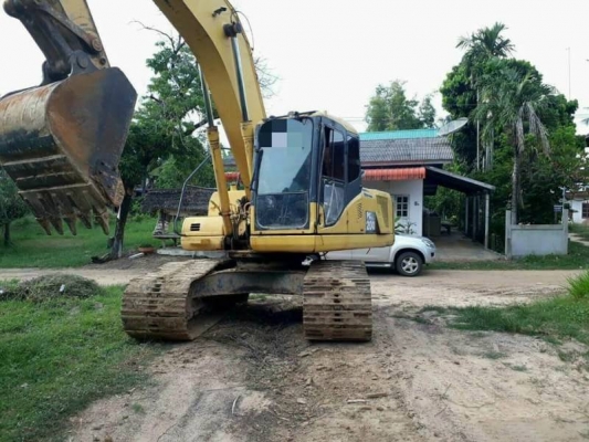 ขายด่วน 965,000 บาท KOMATSU PC 200-7 รถสวยสุดยอดเร็ว ทำงานไม่โหลด เครื่องดี ปั้มแรง โช่หนา เอวขยับ ไฟฟ้าครบ (เอกสารแจ้งจำหน่าย )  รถอยู่ จ.ร้อยเอ็ด โทร 093-3376797 อ๊อฟ 101 ไอดีไลน์ ja5657