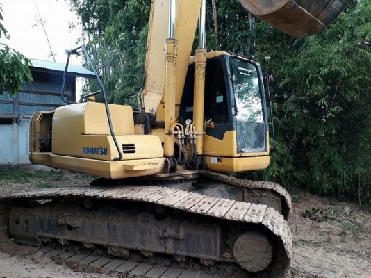 ขายด่วน komatsu PC200-7 ไมล์ 10,xxx สภาพพร้อมใช้ค่ะ ขายด่วน komatsu PC200-7 ไมล์ 10,xxx สภาพพร้อมใช้ค่ะ