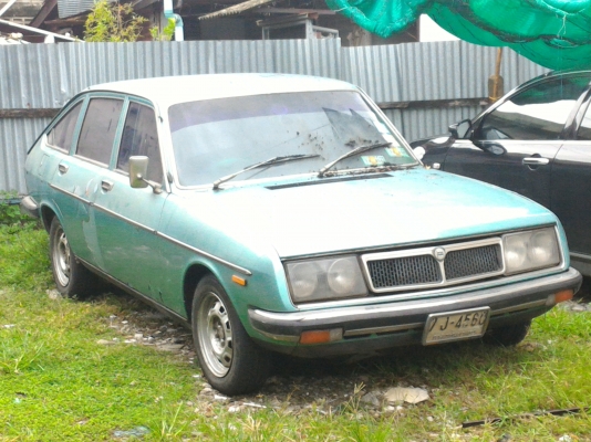 แลนเซีย 2000