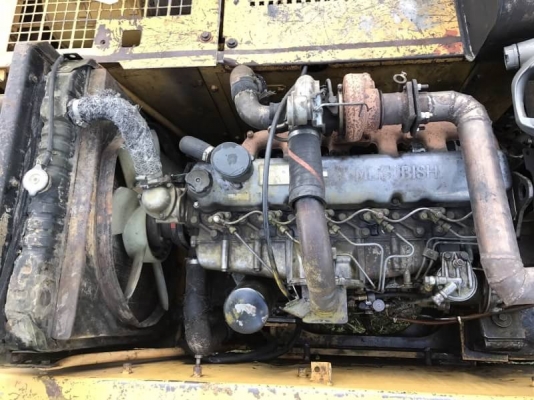 ขาย 450,000 บาท CATTERPILAR 320V2 เครื่อง 6D15-Turbo ปั้มแรง โช่หนา เอวแน่น ไฟฟ้าตัด (กล่องไฟ และ หน้า จออยู่ ) เอกสารเล่มทะเบียน  รถอยู่ อ.นางรอง จ.บุรีรัมย์ โทร&amp;ไอดีไลน์ 0610710295