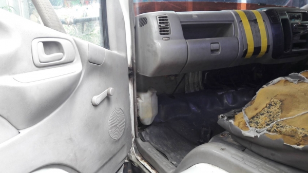 ขายหกล้อกลาง Hino WU420R ขายหกล้อกลาง Hino WU420R