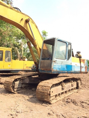 KOMATSU PC 200-5 ราคา 850000 บาท ขายตามสภาพ