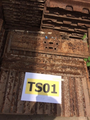 ใบแทรค KOMATSU PC 120 1-2-3 เก่าใน เซียงกง ใบละ 600 บาท ใบแทรค KOMATSU PC 120 1-2-3 เก่าใน เซียงกง ใบละ 600 บาท