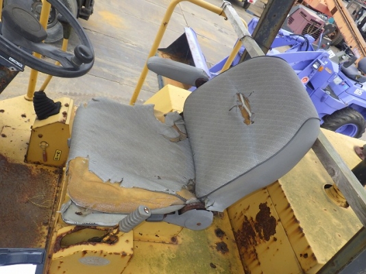 ขายรถตัก ยี่ห้อ TCM รุ่น 830-2