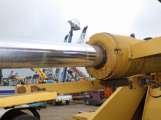 ขายรถตัก ยี่ห้อ TCM รุ่น 830-2