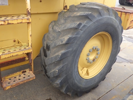 ขายรถตัก ยี่ห้อ TCM รุ่น 830-2