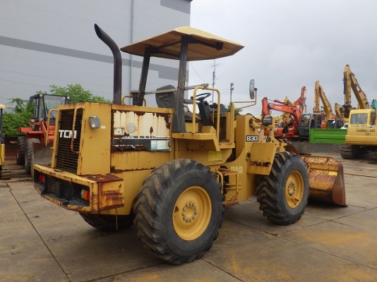 ขายรถตัก ยี่ห้อ TCM รุ่น 830-2