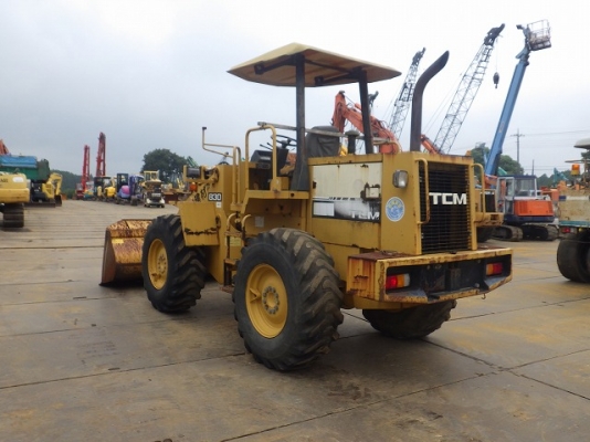 ขายรถตัก ยี่ห้อ TCM รุ่น 830-2