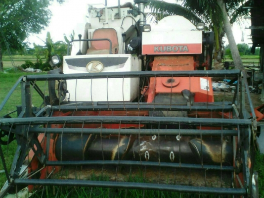 ขายรถเกี่ยวข้าว DC 60 ใ้งานได้กว่า 2000 ชม รถปี 53เอกสารเล่มทะเบียนครบ ขายรถเกี่ยวข้าว DC 60 ใ้งานได้กว่า 2000 ชม รถปี 53เอกสารเล่มทะเบียนครบ