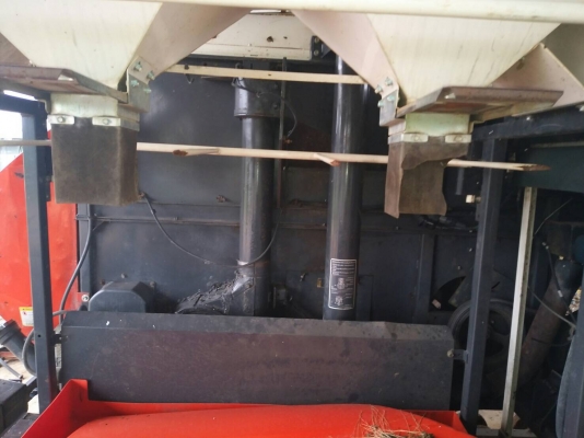 ขายรถเกี่ยวข้าว DC 60 ใ้งานได้กว่า 2000 ชม รถปี 53เอกสารเล่มทะเบียนครบ ขายรถเกี่ยวข้าว DC 60 ใ้งานได้กว่า 2000 ชม รถปี 53เอกสารเล่มทะเบียนครบ