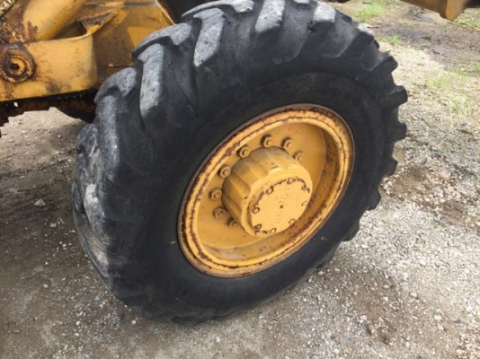 ขายรถตัก ยี่ห้อKOMATSU รุ่น JH30B ขายรถตัก ยี่ห้อKOMATSU รุ่น JH30B