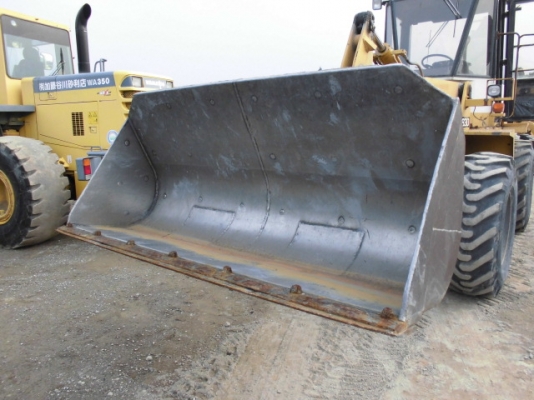 ขายรถตัก ยี่ห้อ TCM รุ่น 830-2