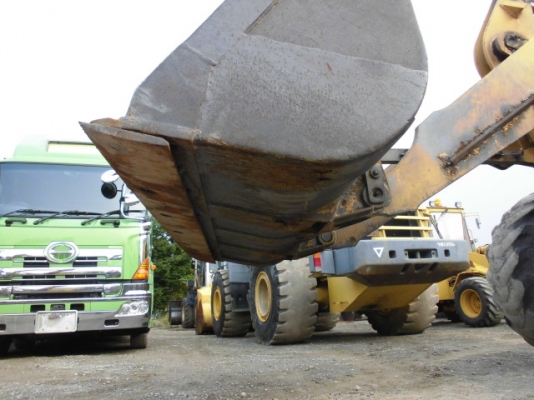 ขายรถตัก ยี่ห้อ TCM รุ่น 830-2