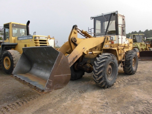 ขายรถตัก ยี่ห้อ TCM รุ่น 830-2