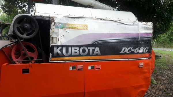ขายรถเกี่ยวข้าว DC 68 รถพร้อมใช้ เอกสารครบ