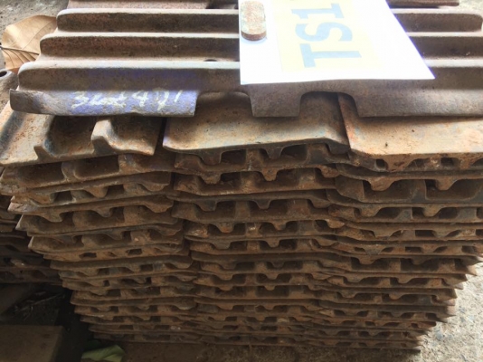 ใบแทรค SK 200 3-5-7 KOBELCO ใบละ 700 บาท