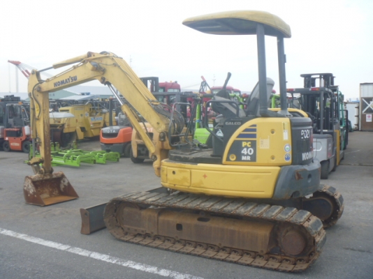 Komatsu PC40MR-2 เก่าญี่ปุ่น มีไลน์หัวแย๊ก แทรคเหล็กหุ้มก้อนยาง