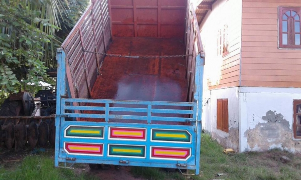 ขายรถอีแต๋น 6ล้อดั้ม ราคา190,000 สนใจโทร 090-8588220 093-3258446 www.narong2truck.com www.truck.in.t ขายรถอีแต๋น 6ล้อดั้ม ราคา190,000 สนใจโทร 090-8588220 093-3258446 www.narong2truck.com www.truck.in.t