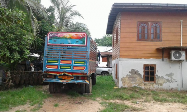 ขายรถอีแต๋น 6ล้อดั้ม ราคา190,000 สนใจโทร 090-8588220 093-3258446 www.narong2truck.com www.truck.in.t ขายรถอีแต๋น 6ล้อดั้ม ราคา190,000 สนใจโทร 090-8588220 093-3258446 www.narong2truck.com www.truck.in.t