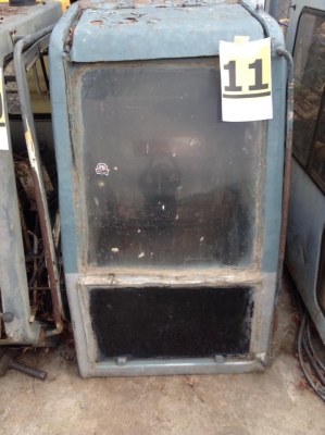 หัวเก่า KOBELCO SK 200-3 เก่าเซียงกง 30,000 บาท