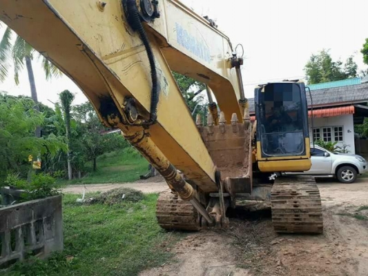 Komatsu Pc200-7 รถพร้อมใช้ เครื่องดี ช่วงล่างดี เอวมีขยับ เอกสารใบแจ้งจำหน่าย