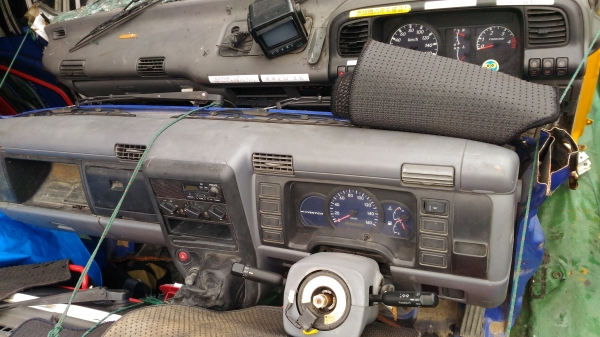 หน้าตัดรถ mitsubishi canter
