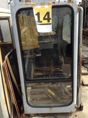 หัวเก๋ง KOMATSU PC 228 US เก่านอกญี่ปุ่น 70,000 บาท