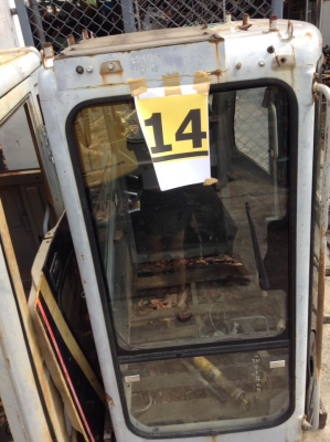 หัวเก๋ง KOMATSU PC 228 US เก่านอกญี่ปุ่น 70,000 บาท