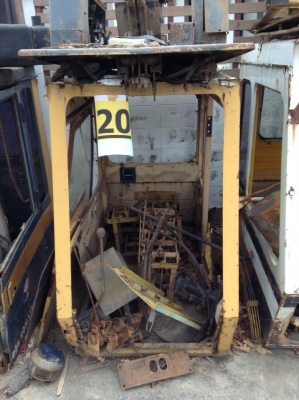 หัวเก๋ง KOMATSU PC 200-2 เก่าเซียงกง 8,000 บาท