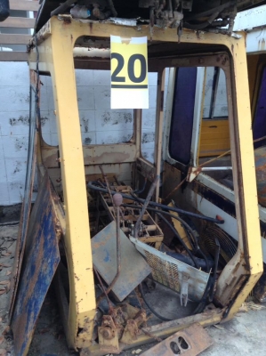 หัวเก๋ง KOMATSU PC 200-2 เก่าเซียงกง 8,000 บาท