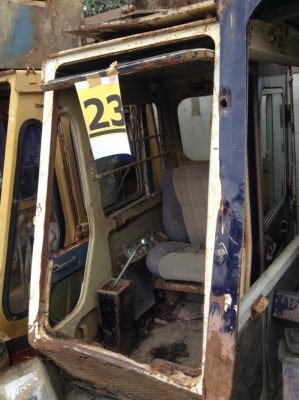 หัวเก๋ง KOMATSU PC 100-1-2 เก่าเซียงกง 15,000 บาท