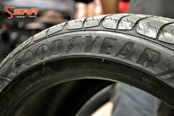 GOODYEAR Eagle F1 ASymmetric 2 225/40R18 ROF ปี17 GOODYEAR Eagle F1 ASymmetric 2 225/40R18 ROF ปี17
