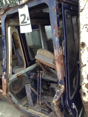 หัวเก๋ง KOMATSU PC 200-2 เก่าเซียงกง 15,000 บาท หัวเก๋ง KOMATSU PC 200-2 เก่าเซียงกง 15,000 บาท
