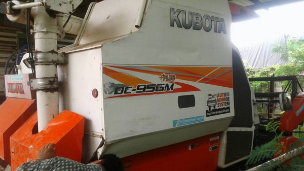 ขายรถเกี่ยวข้าว DC95GM ปี56 ใช้งาน1505ชั่วโมง สภาพสวยพร้อมใช้งาน ราคา580,000 สนใจโทร 090-8588220 093-3258446 www.narong2truck.com www.truck.in.th/498 https://www.facebook.com/narong2truck/ ID: narong498 ID: 09332584461 เพจ Facebook ณรงค์ ซื้อขายรถมือสอง ก