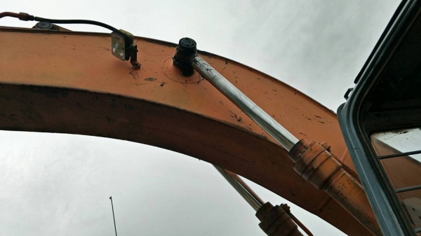ขายรถแบคโฮ HITACHI EX200-2 ราคา480,000 สนใจโทร 090-8588220 093-3258446 www.narong2truck.com www.truck.in.th/498 https://www.facebook.com/narong2truck/ ID: narong498 ID: 09332584461 เพจ Facebook ณรงค์ ซื้อขายรถมือสอง กลุ่ม Facebook ณรงค์ ซื้อขายรถมือสอง