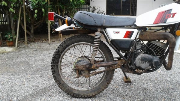 ขาย DT100 เอกสารพร้อมโอนภาษีขาดเกินเครื่องดีคันสตาร์ทคันเกียร์โครงไม่เชื่อมเหมาะเอาไปจัดสภาพอีกที